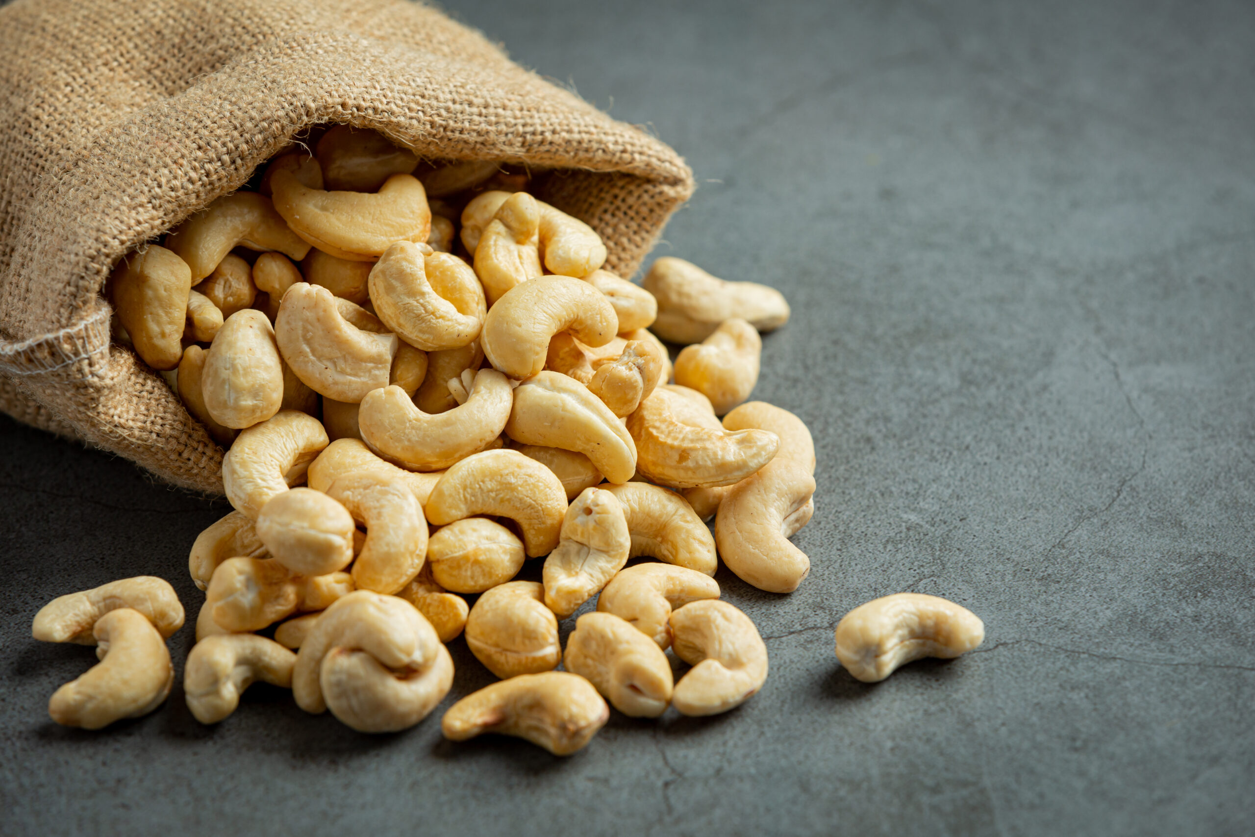 Cashew Nuts Market Price in Singapore- 2026 Prices and Charts - Freshela Exporte